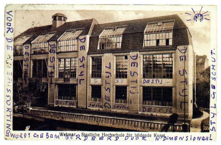Briefkaart door Theo Van Doesburg op 12 september 1921 vanuit Weimar aan Antony Kok verstuurd. (Bron: Theo van Doesburg, 1921, Van Doesburgarchief)kaartkok.png