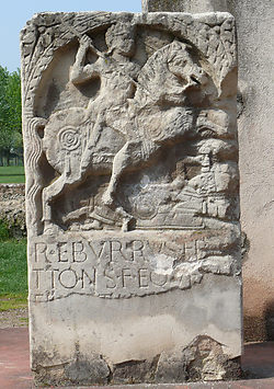 Grafsteen van Reburrus, zoon van Friatto, ruiter van de Ala Frontoniana... Xanten, April 2009, Ad Meskens, Commons
