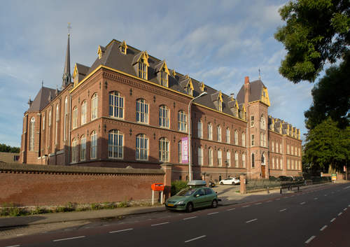Het Missiehuis van de Missionarissen van het Heilig Hart te Tilburg. (Foto: Johan Bakker, 2017, Wikimedia Commons)