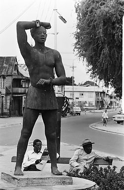 Standbeeld Kwakoe Paramaribo