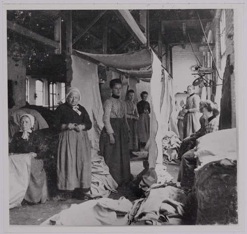 37582, Textielindustrie. Nopsters en stopsters bij Gebroeders Diepen aan de Korvelseweg rond 1905, Regionaal Archief Tilburg, 1905, Rudolf Diepen