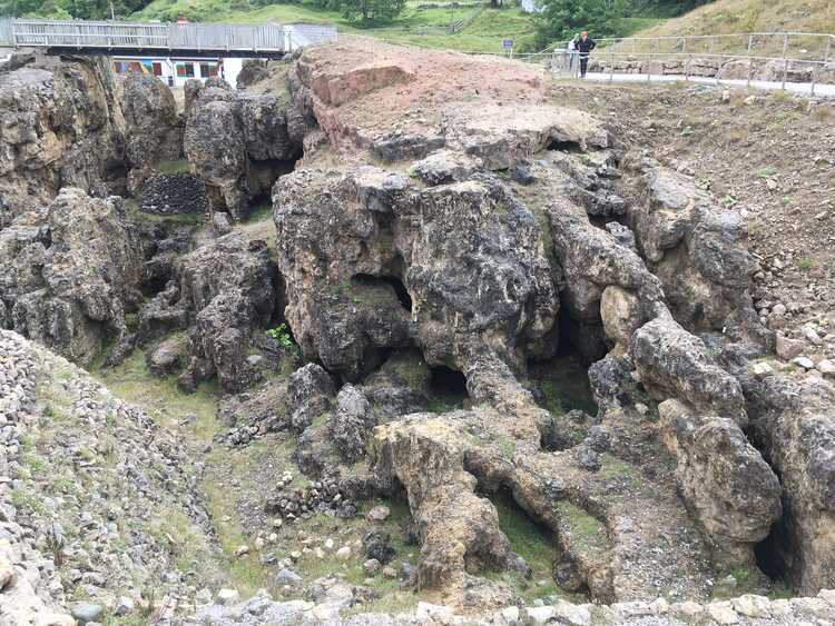 Uit de Great Orme mijn in het westen van Wales zijn in de loop van de bronstijd vele tonnen koper gewonnen (Foto: Liesbeth Theunissen))