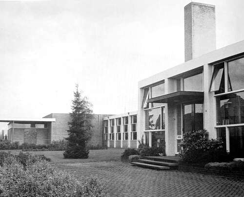 Het Willem II-filiaal in Overpelt, gerealiseerd in 1968 (Foto: fotograaf onbekend, 1973, Jaarboek Willem II)