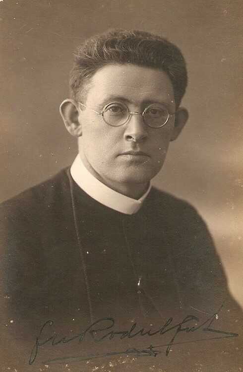 Frater Rodulfus de Laat als jonge man. (Bron: fotograaf en jaartal onbekend, collectie Fraters van Tilburg)