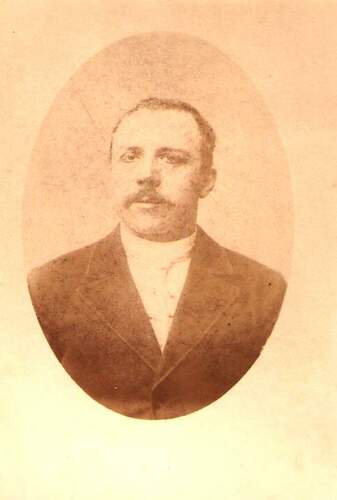 Portretfoto van Jan Bergé, gemaakt in 1884. (Bron: collectie familie Bergé, Stadsarchief Breda)