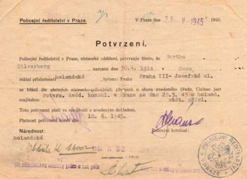 Registratiekaart van Bertha Zilverberg in Praag, gedateerd 28 mei 1945 (Bron: Collectie Brent Richheimer)